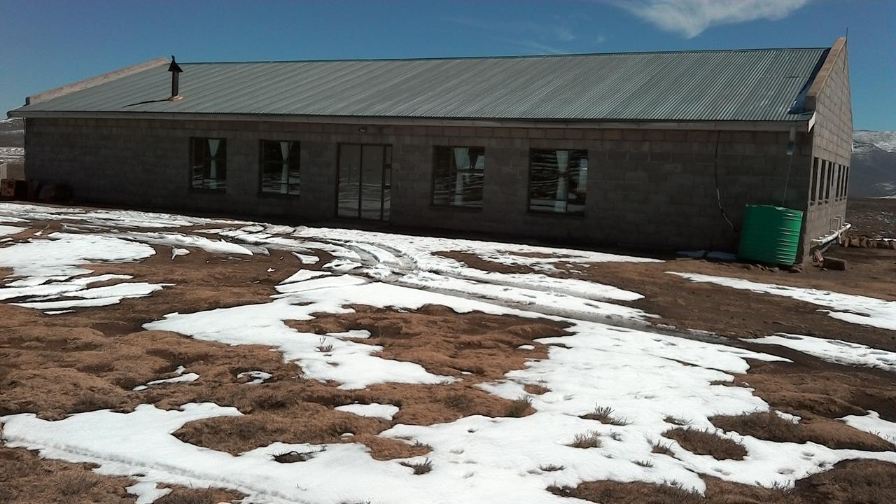 Sani Stone Lodge Mokhotlong Экстерьер фото
